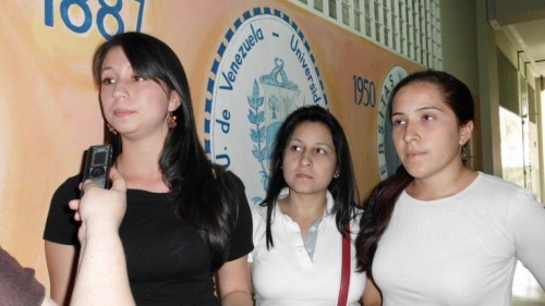 Alumnas encargadas de la actividad