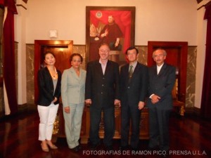 Autoridades de la Universidad de Los Andes recibieron en el Salón Fray Juan Ramos de Lora a los representantes diplomáticos de la Embajada d Japón en Venezuela (Fotografía: L. Altuve)