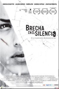 La película venezolana "Brecha en el silencio" obtuvo el premio a la Mejor Película, dirigida por Luis y Andrés Rodríguez. 