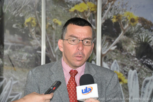 José Antonio Rivas Leone, secretario ejecutivo del Consejo de Publicaciones de la ULA (Foto Lánder Altuve)