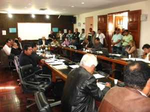 En el Consejo Universitario reciente se discutió el problema de la inseguridad y la vigilancia de la ULA, en donde hubo voluntad de seguir buscando soluciones a esta situación que se agrava cada día más.  (Foto: RDF)