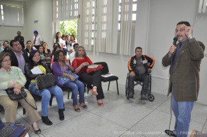 El profesor José Rafael Prado trató su tema en la Sala de Conferencias “Luis Orlando Monsalve” de la Facultad de Humanidades y Educación (Fotografía: L. Altuve)