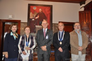 Distinción Doctor Rafael Chuecos Poggioli a la Dra. Estrella de Laredo y al Sr. Sergio Ranieri.  (Foto: Ramón Pico)