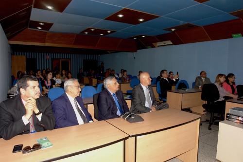 La apertura tuvo lugar en el salón de video conferencias de la Facultad de Ciencias Económicas y Sociales