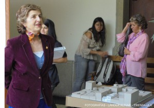 La Vicerrectora Académica, Dra. Patricia Rosenzweig Levy, catalogó el concurso como inédito dentro de la ULA.  (Foto: Cortesía de la Facultad de Arquitectura y Diseño).        