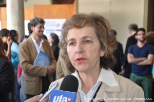 La profesora Patricia Rosenzweig Levy elogió el trabajo realizado por los estudiantes. (Foto: Lánder Altuve)